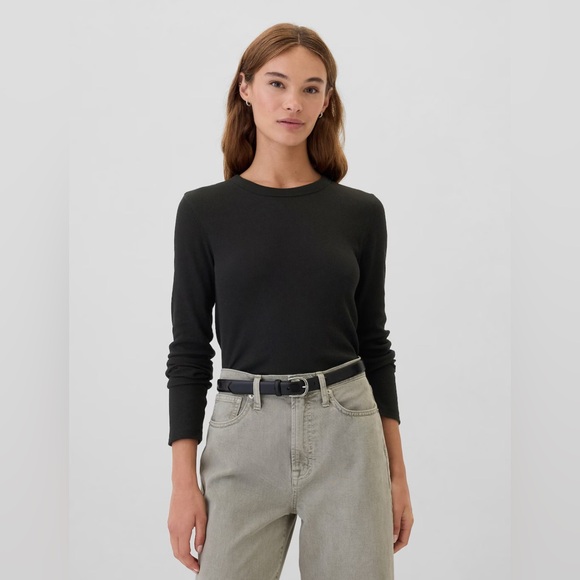 🆕 GAP Women’s Waffle-Knit Crewneck T-Shirt - Picture 1 of 11